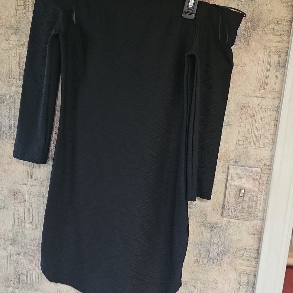 Guess Black Off-Shoulder Long Sleeve Cocktail Dress